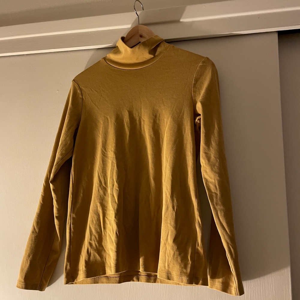 Mustard thick cotton turtleneck